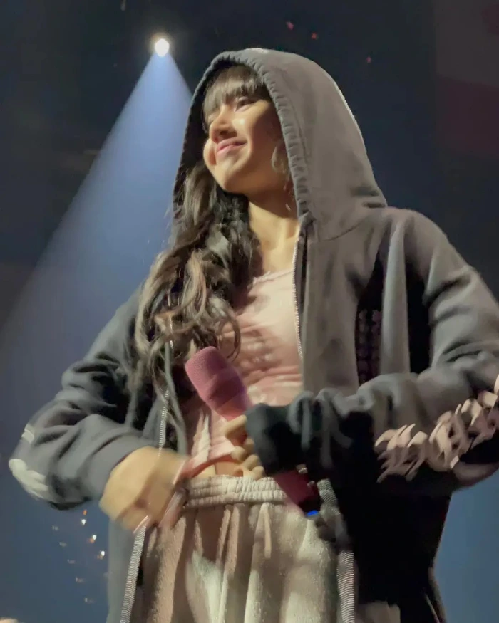 Apologize To Lisa Trending Topik di Medsos, Ini Ulasannya - Apologize To Lisa Trending Topik di Medsos, Ini Ulasannya - Sekilas Riau