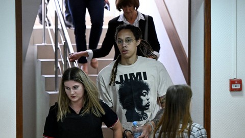 Atlet Basket Wanita asal AS Brittney Griner Dibebaskan dari Penjara