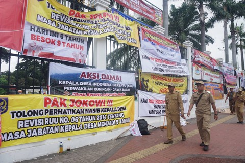 Komisi II: Desa Bukan Basis Politis, Jabatan 9 Tahun Buat