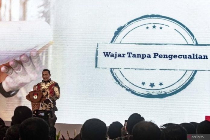 anggota-i-bpkpimpinan-pemeriksaan-keuangan-negara-i-nyoman-adhi_240208093813-367.jpg
