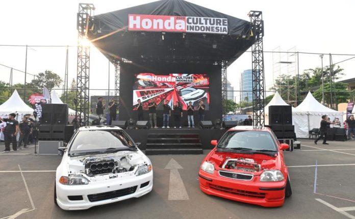 honda-menggelar-honda-culture-indonesia-di-cibis-park-jakarta_241021004054-509.jpg