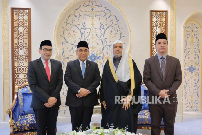 ketua-mpr-ahmad-muzani-bertemu-dengan-sekjen-liga-dunia_241222061011-978.jpeg