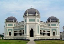 Jadwal Sholat Hari Ini dan Inspirasi Spiritual Tanggal 15 November 2025 di Medan