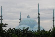 Menyongsong Kesucian dengan Khusyuk: Jadwal Sholat Hari Ini 17 November 2025 di Jakarta