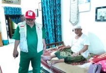 Kala Profesor dari Jakarta Melayani Penyintas Bencana di Pidie Jaya